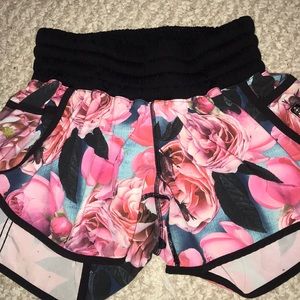 LULULEMON TRACKER IV SHORTS
